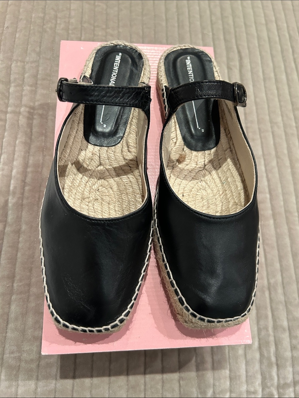 Intentionally Blank Report Espadrille 39